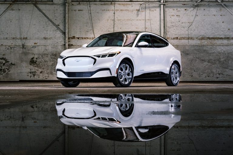 Cómo elegir un SUV eléctrico para viajes largos en España: criterios de autonomía, carga y consumo Cómo elegir un SUV eléctrico para viajes largos en España: criterios de autonomía, carga y consumo