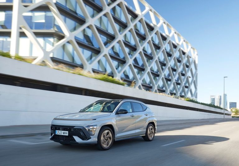 Cómo calcular si un SUV eléctrico te sale a cuenta frente a uno híbrido según tus kilómetros y tarifa de luz Cómo calcular si un SUV eléctrico te sale a cuenta frente a uno híbrido según tus kilómetros y tarifa de luz