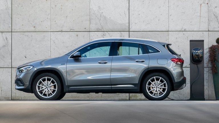 Cómo elegir un SUV PHEV en 2026 según rendimiento en montaña, arrastre y carga con batería vacía