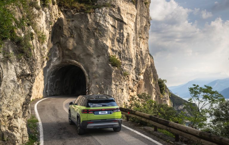 Jeep Compass 4xe vs Opel Grandland PHEV: qué SUV-C híbrido enchufable compensa más en uso mixto Jeep Compass 4xe vs Opel Grandland PHEV: qué SUV-C híbrido enchufable compensa más en uso mixto
