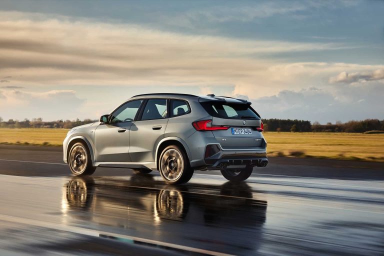 Qué es la potencia combinada de un SUV PHEV y por qué no equivale a la suma del motor térmico y el eléctrico
