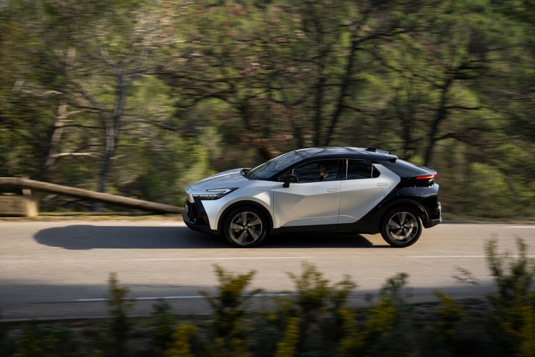 Ranking de SUV-C híbridos por debajo de 35.000 € con mejor consumo real mixto en 2026 Ranking de SUV-C híbridos por debajo de 35.000 € con mejor consumo real mixto en 2026