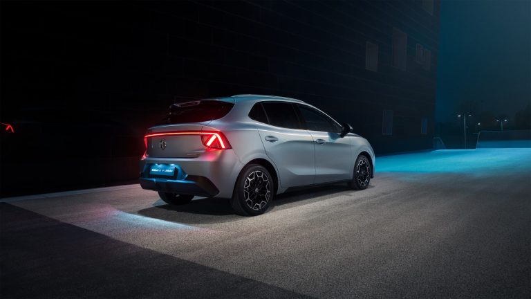 Ranking de compactos eléctricos bajo 35.000 € con mejor relación autonomía-precio en 2026