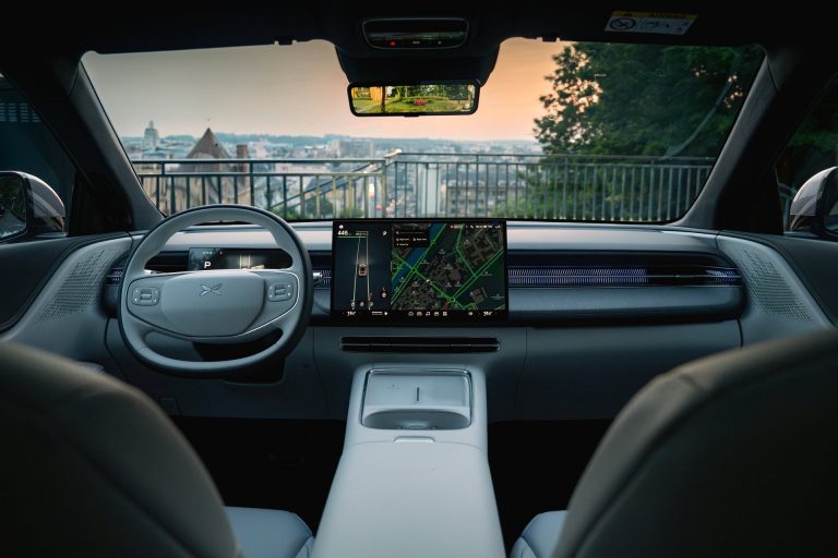 Ranking de SUV chinos premium con mejor equipamiento tecnológico de serie bajo 50.000 € en 2026