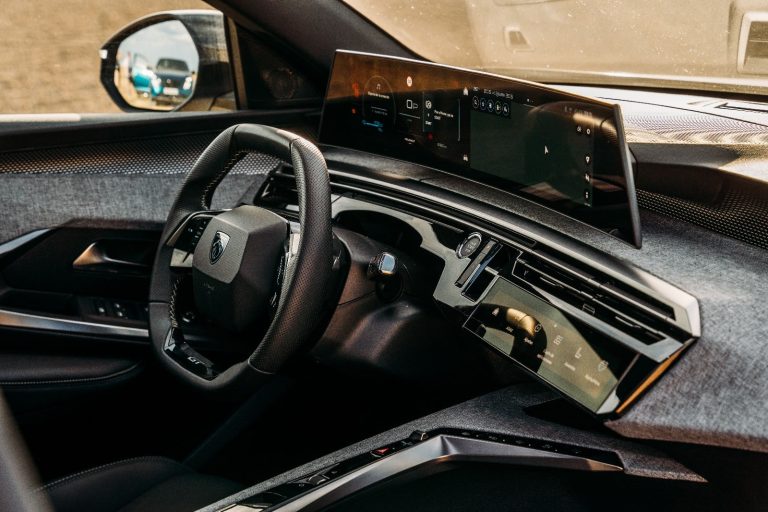Ranking de SUV-C PHEV por debajo de 50.000 € con mayor eficiencia real con batería vacía en 2026 Ranking de SUV-C PHEV por debajo de 50.000 € con mayor eficiencia real con batería vacía en 2026