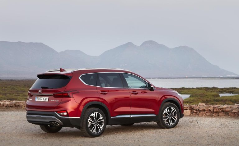Review del Hyundai Santa Fe híbrido: espacio real para familia de 4, consumo en viaje largo y coste a 5 años Review del Hyundai Santa Fe híbrido: espacio real para familia de 4, consumo en viaje largo y coste a 5 años